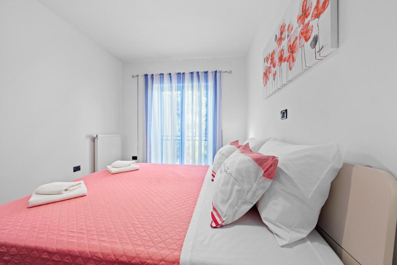 Feniks Fazana Apartman Buitenkant foto