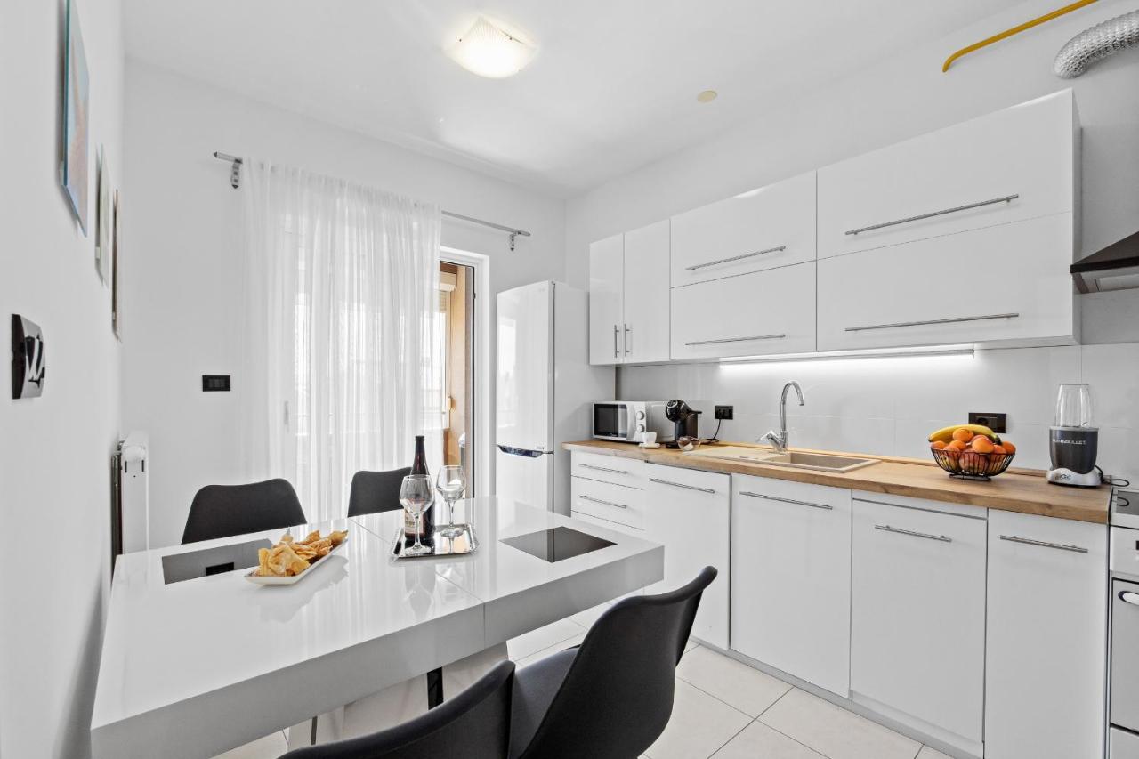 Feniks Fazana Apartman Buitenkant foto