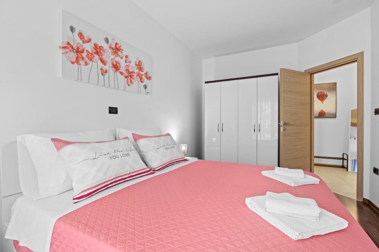 Feniks Fazana Apartman Buitenkant foto