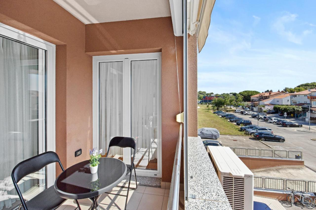 Feniks Fazana Apartman Buitenkant foto