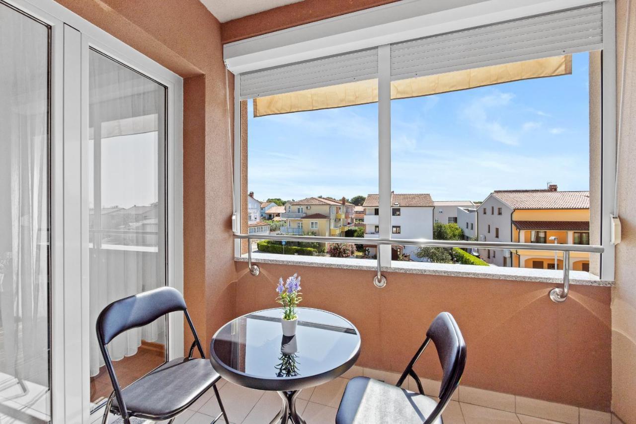 Feniks Fazana Apartman Buitenkant foto